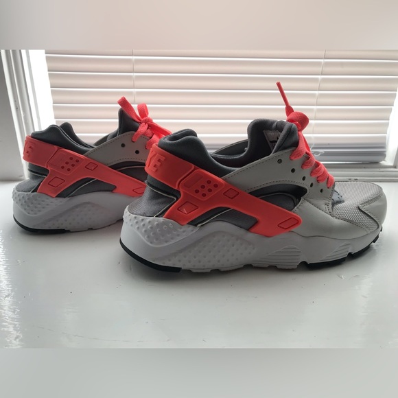 Nike Huarache Run Pure Platinum Lava 5.5Y - Picture 1 of 5
